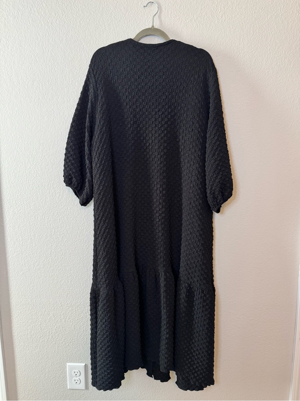 Zadie B’s Black Hannah Textured Maxi Dress Button Front Ruffle Hem Size 2X - Picture 4 of 8